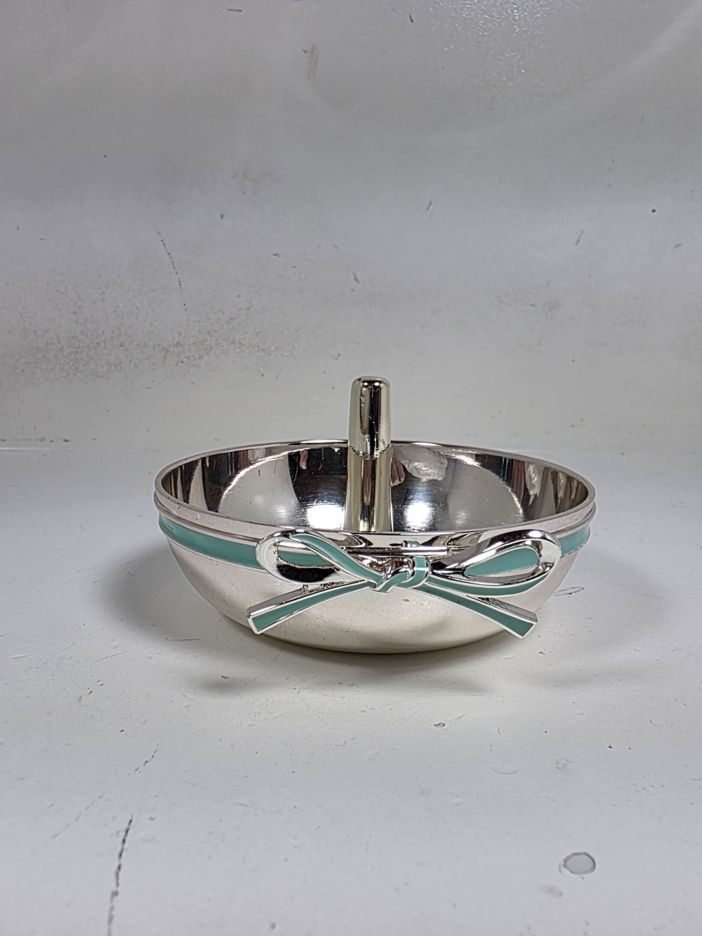 Kate Spade Silver Tone Jewelry Ring Holder with Teal Bow Accent